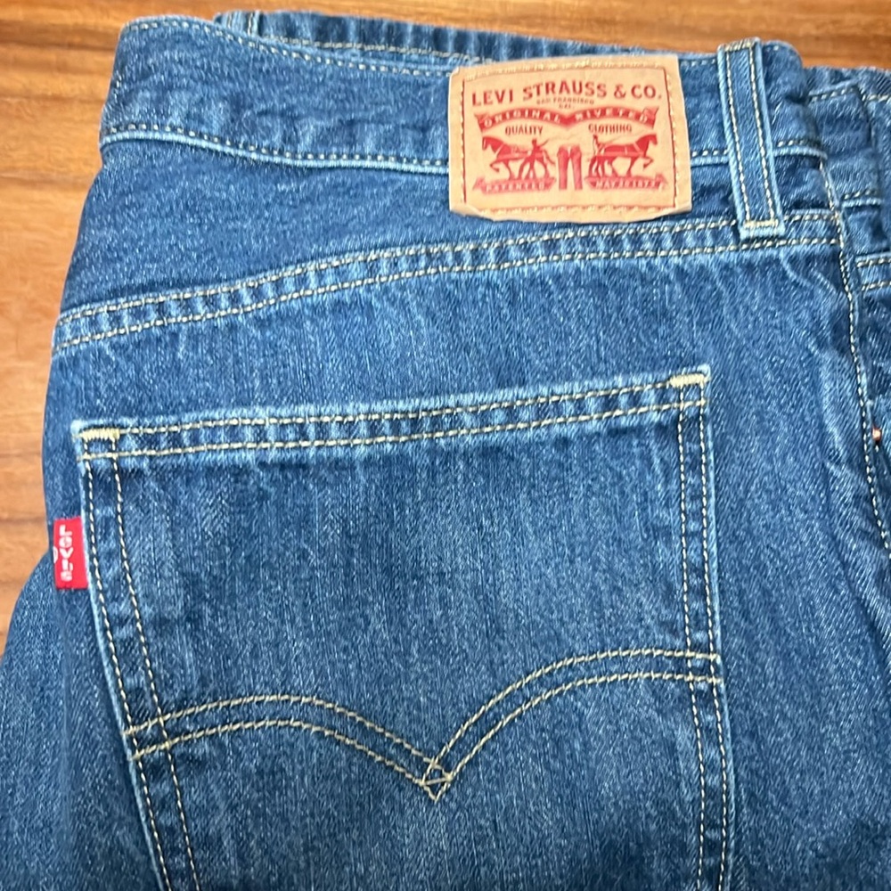 Levi’s- Low Pro Straight